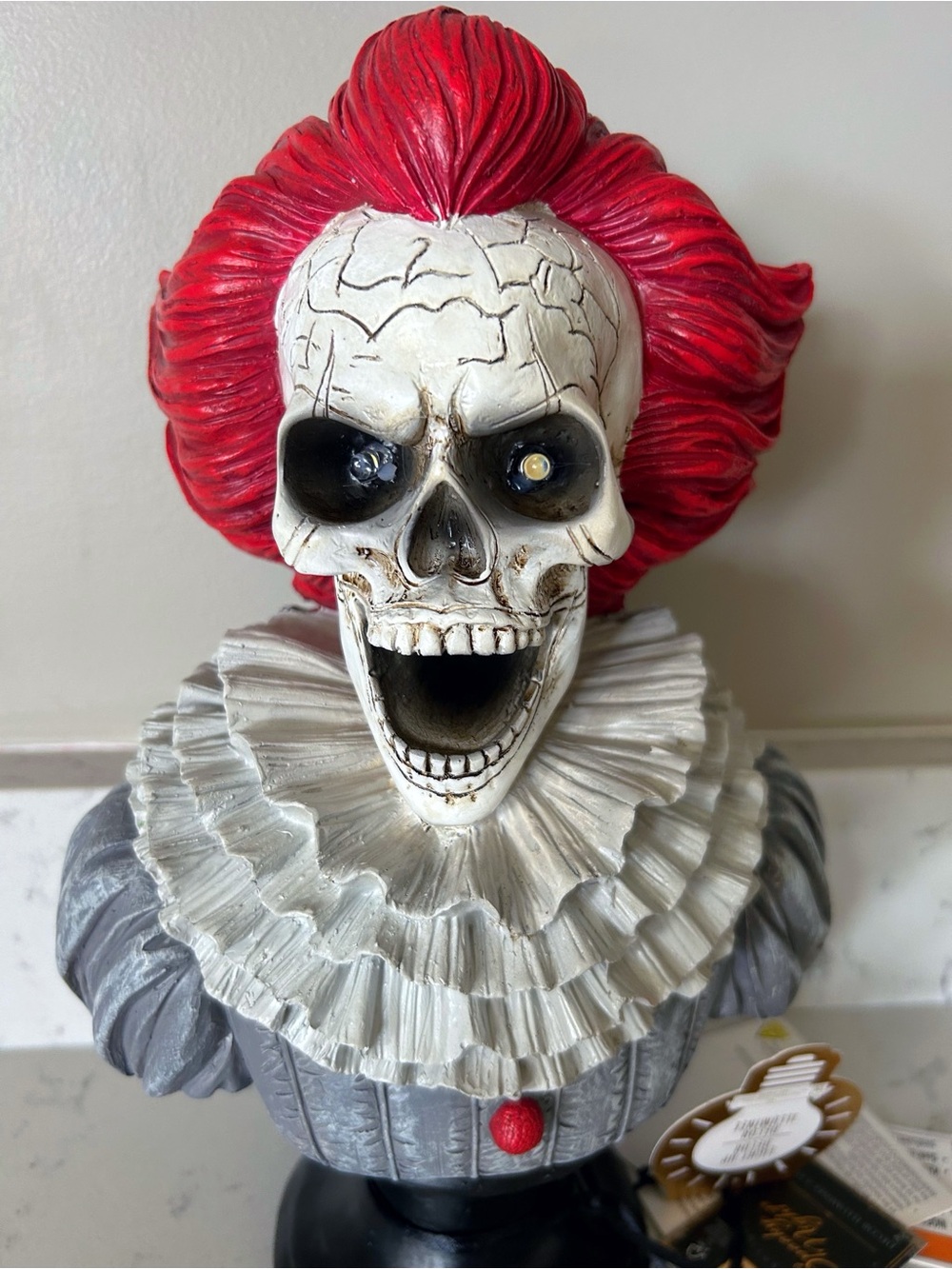 Pennywise IT Skeleton Bust Halloween Decor - Picture 3 of 7